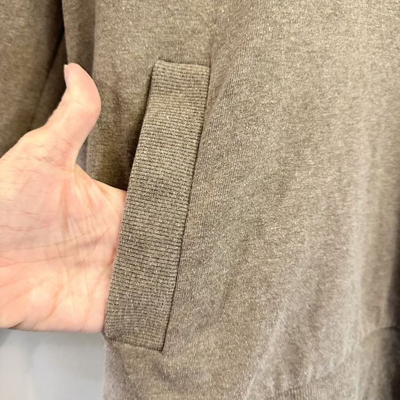 Banana Republic women's tan cotton sweater w/‎ button Kangaroo Pockets SZ Large - Picture 4 of 12